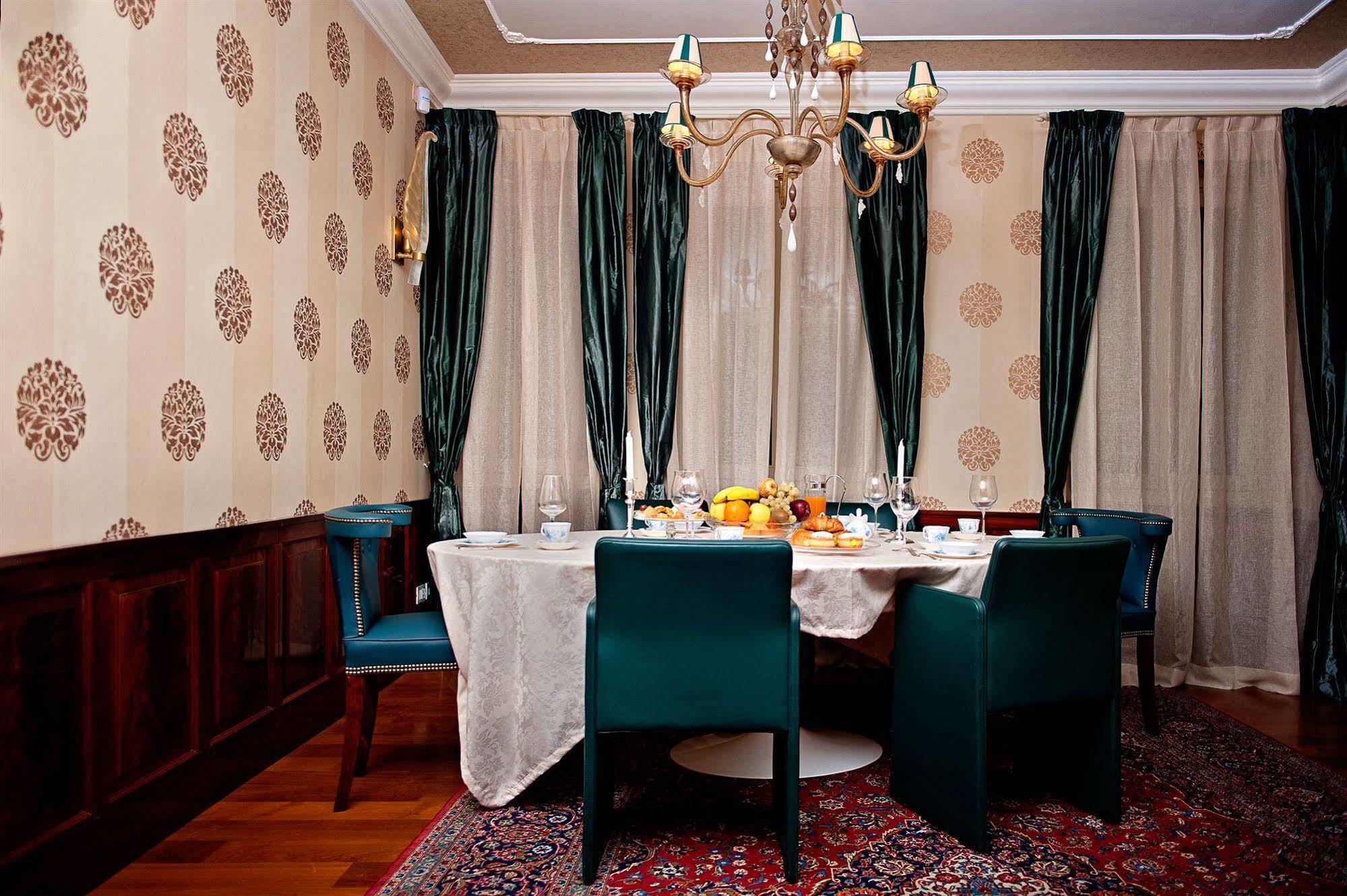 לינה וארוחת בוקר ורונה Residenza Borsari מראה חיצוני תמונה